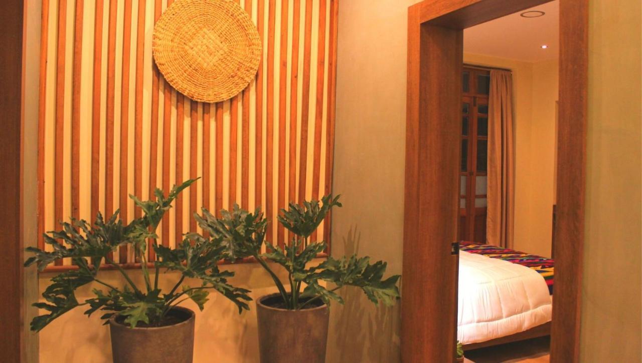 Hotel Inti Кито Экстерьер фото