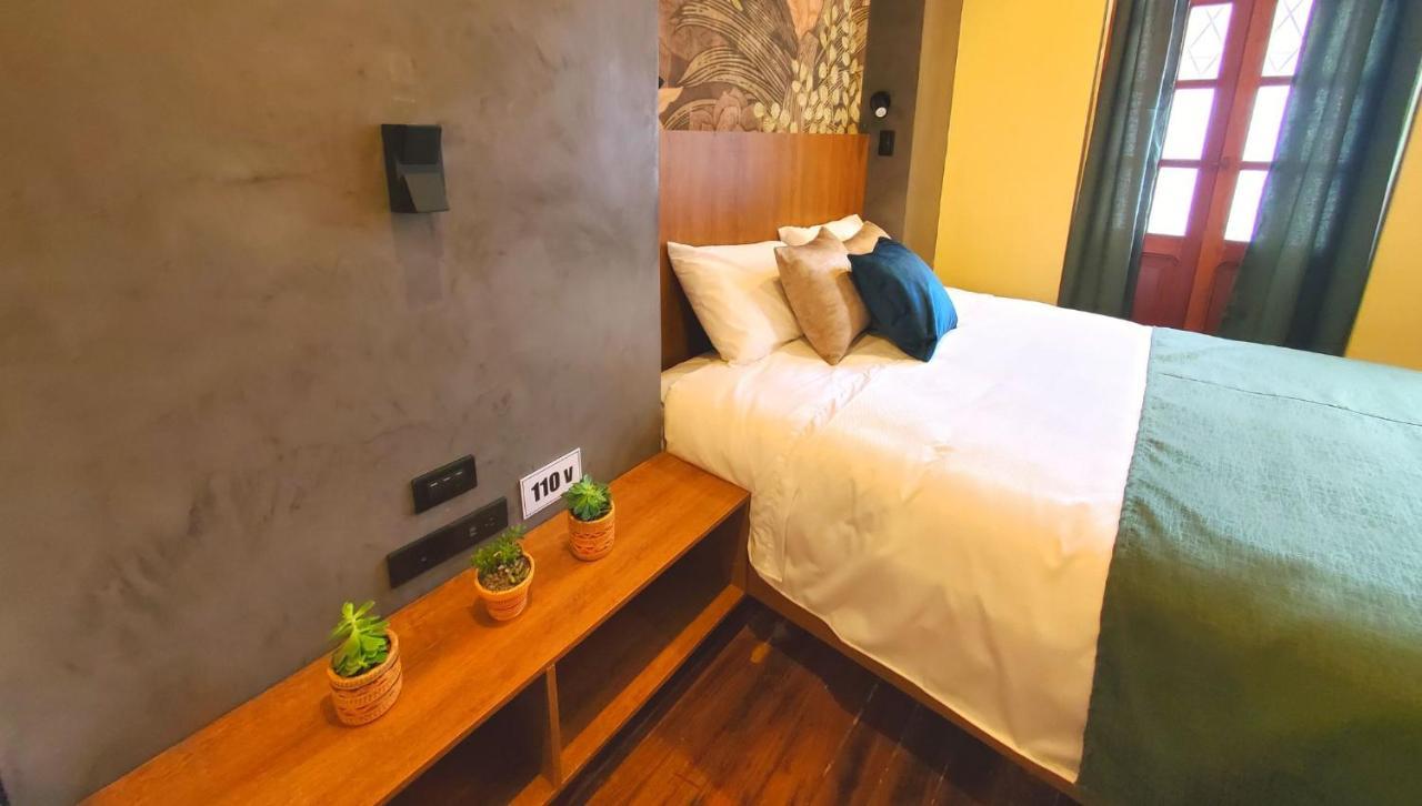 Hotel Inti Кито Экстерьер фото