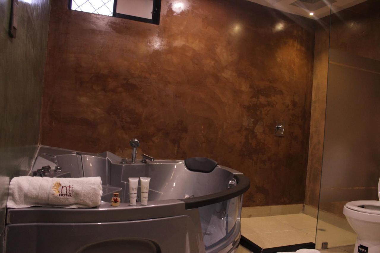 Hotel Inti Кито Экстерьер фото