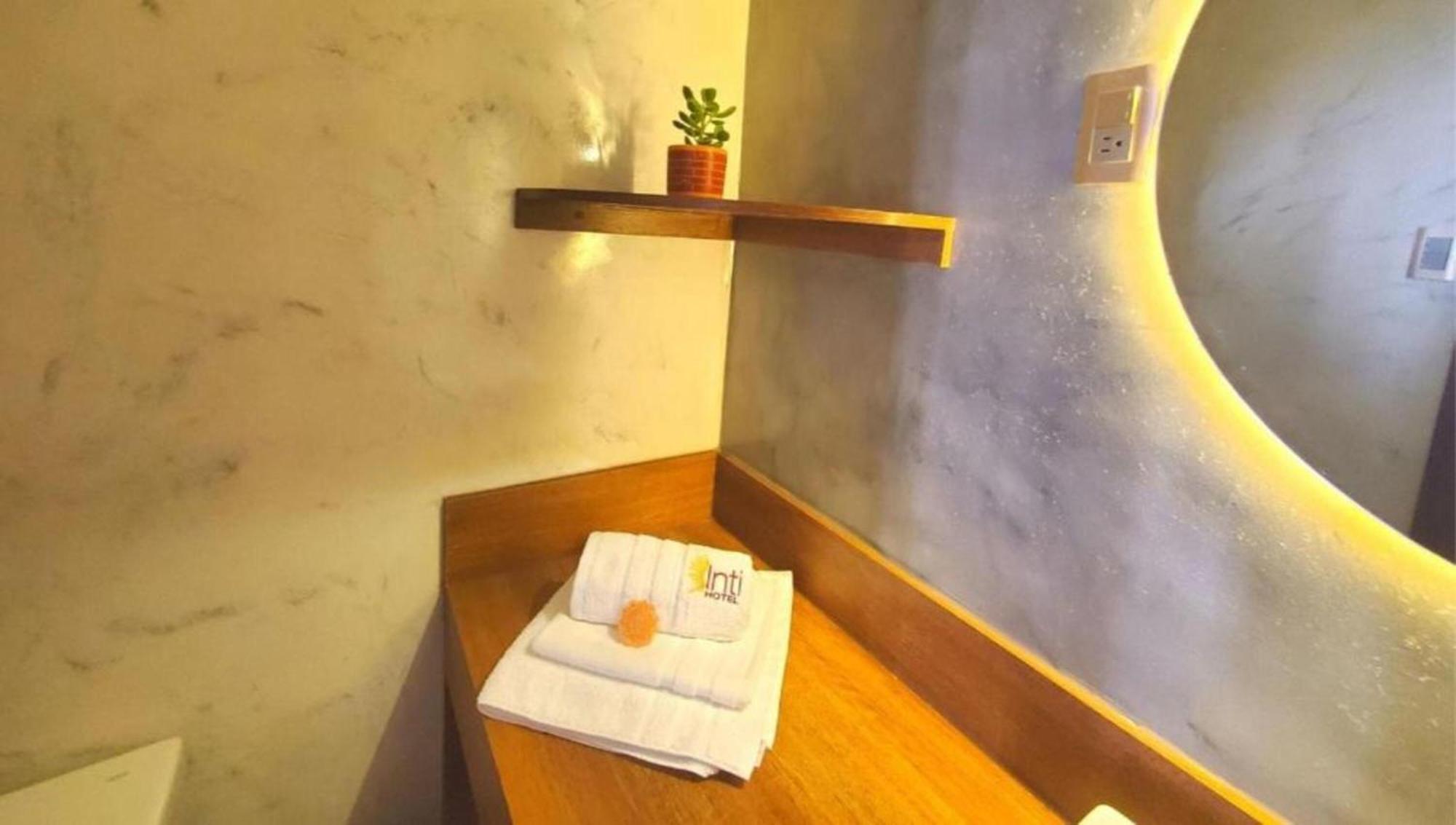 Hotel Inti Кито Экстерьер фото